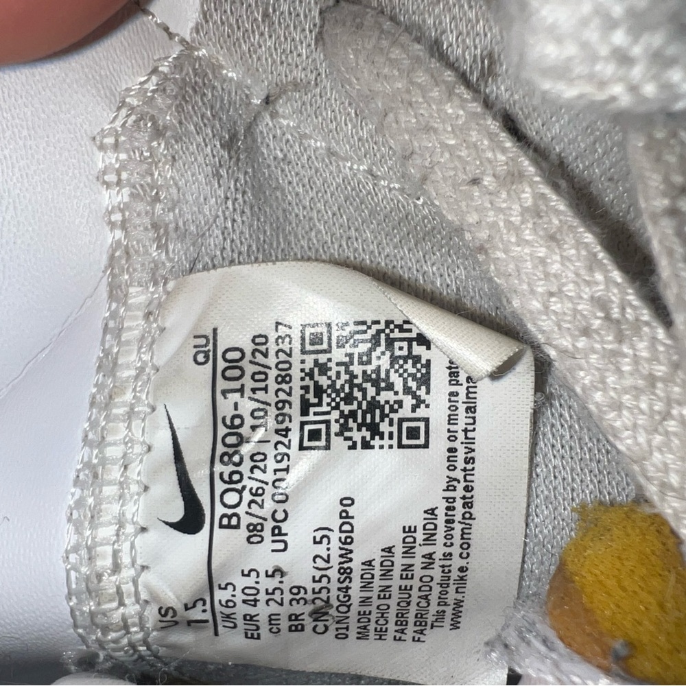 Nike Blazers Mid ‘77 White and Black Sneakers (Mens 7.5 / Womens 6) - Picture 8 of 8
